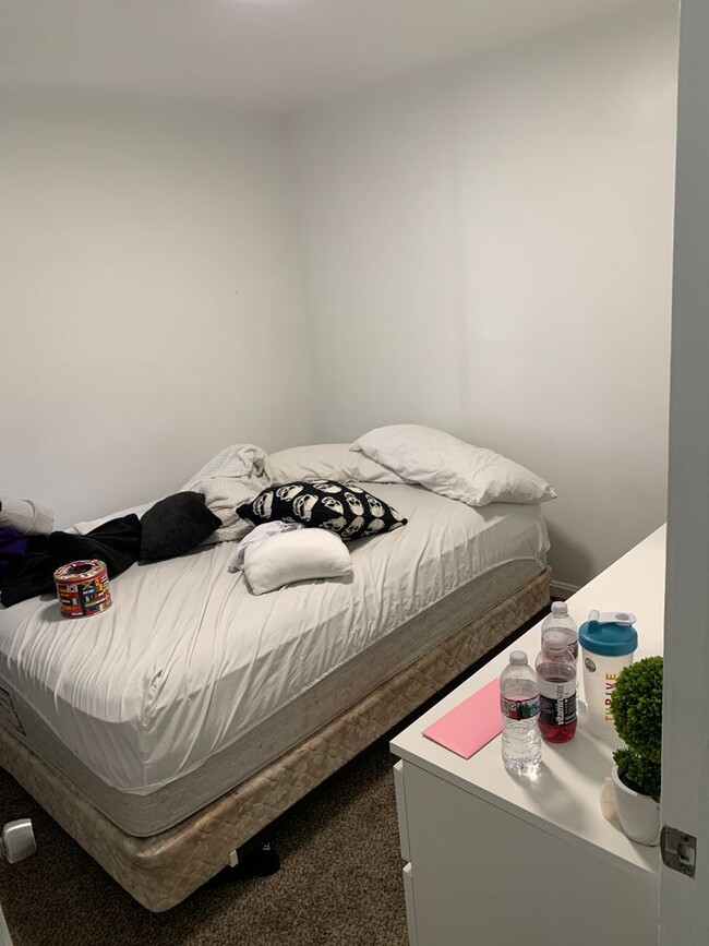 Building Photo - 3 Bedroom Home South Provo