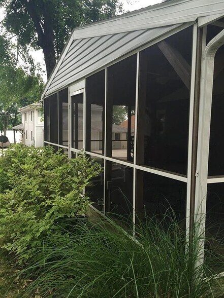 Building Photo - 8416 E Wade Ln
