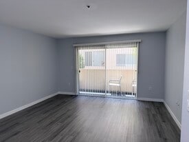Building Photo - 4501 Cedros Ave