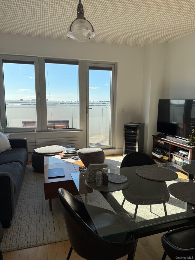 Building Photo - 10-63-50 Jackson Ave