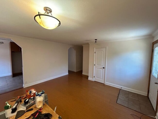 Building Photo - 19141ravenhillroad.is4lease.com