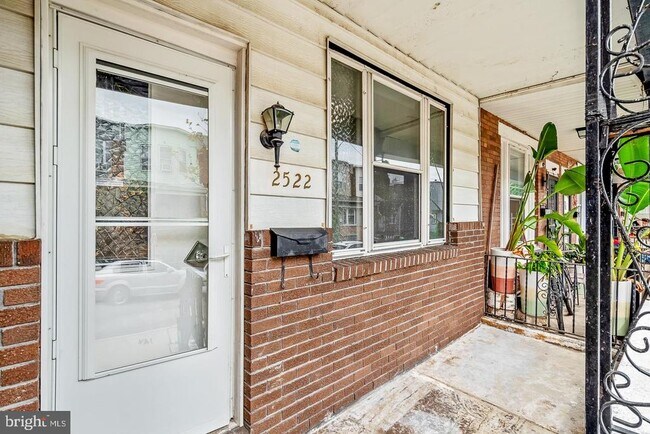 Building Photo - 2522 S Percy St