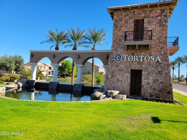 Building Photo - 36641 W San Capistrano Ave