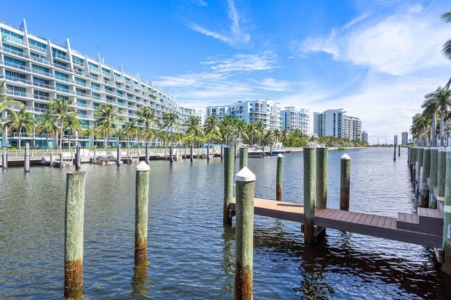 Building Photo - 3001 NE 185th St