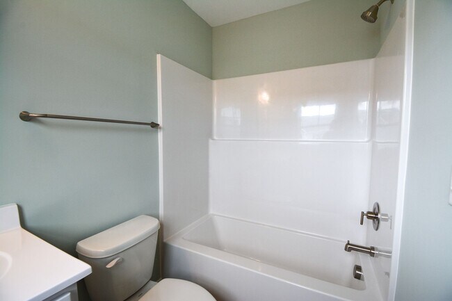 Building Photo - New END UNIT Townhome with Pond View and D...