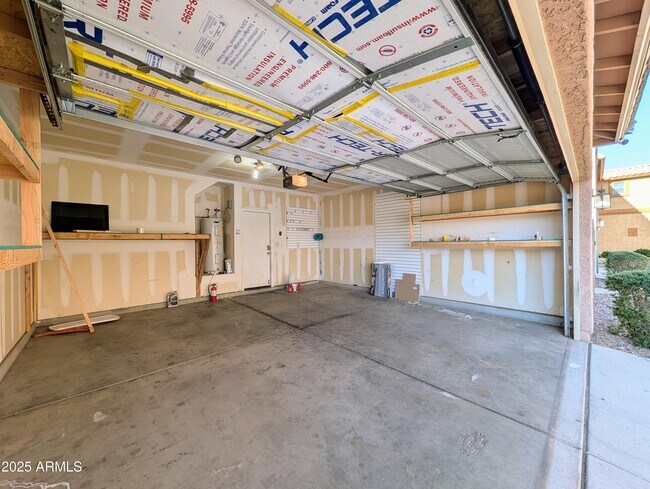 Building Photo - 4726 W Fremont Rd.