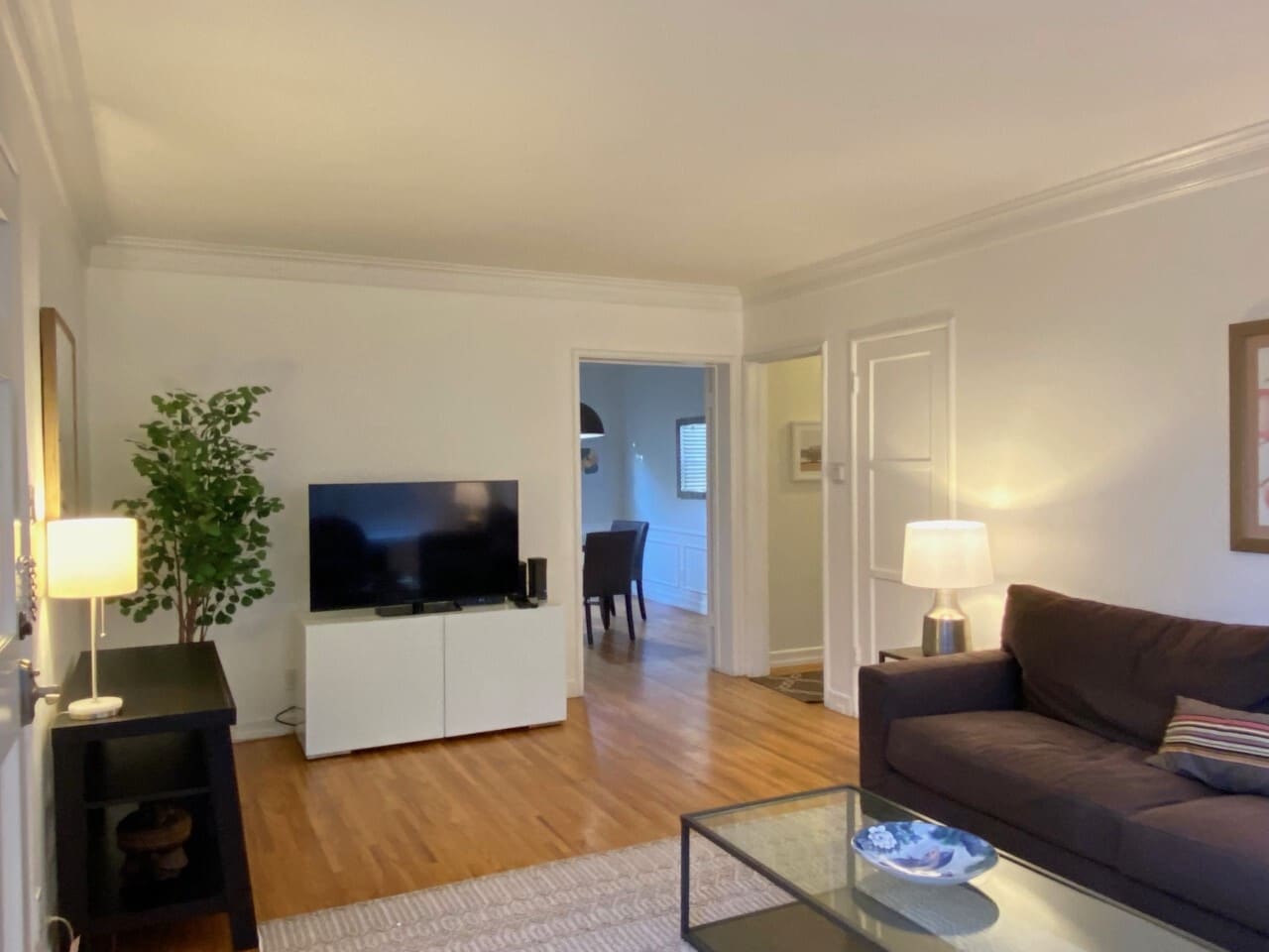 Living Room - 1286 Devon Ave