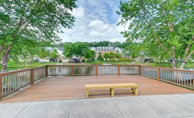 Building Photo - 7358 Pebble Lake Dr