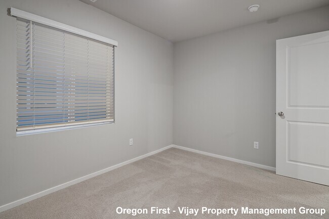 Building Photo - 15548 NW Linder St