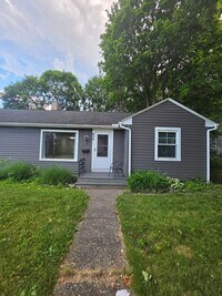 Building Photo - Updated 2-Bedroom Duplex for Rent – Kent, OH 44240