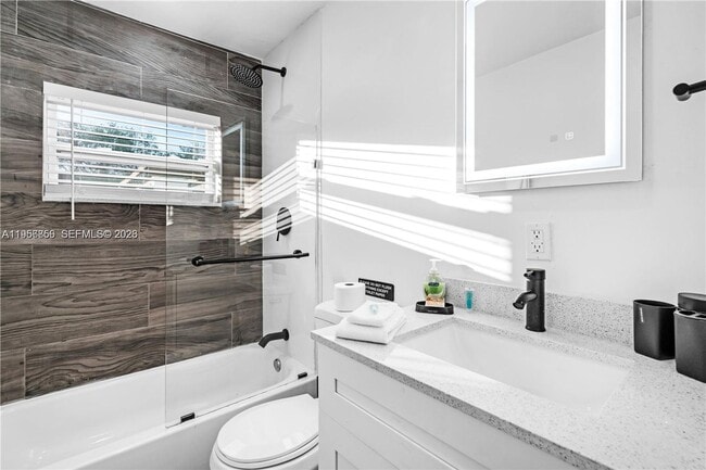 Building Photo - 6661 Freedom St