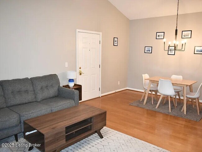 Building Photo - 1110 Westlynne Place