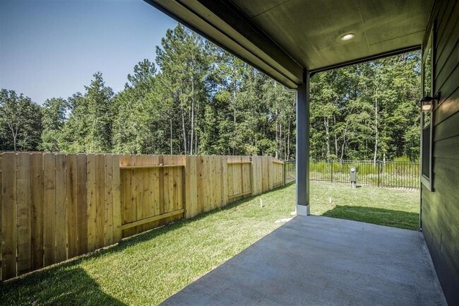 Building Photo - 235 N Spotted Fern Dr