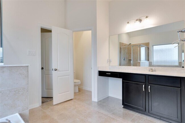 Building Photo - 6533 Leonardo Cove