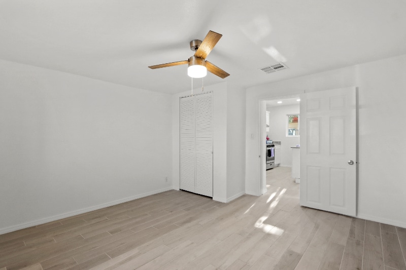 Building Photo - 9316 San Lorenzo Ave