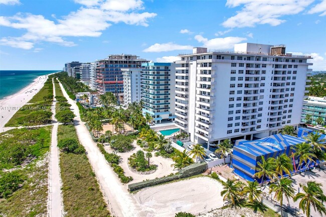 Building Photo - 9225 Collins Ave
