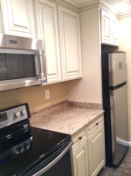Upscale Appliances - 236 Maryland Ave NE