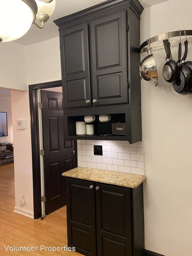 Building Photo - 3 br, 2 bath House - 401 Cleves St.