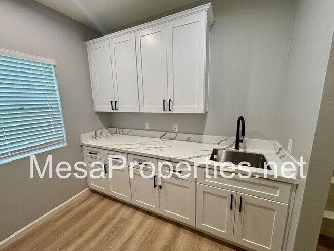 Building Photo - 14473 Dove Canyon Dr