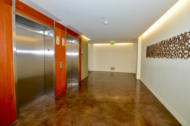 Elevator Lobby - 845 Fort Stockton Dr