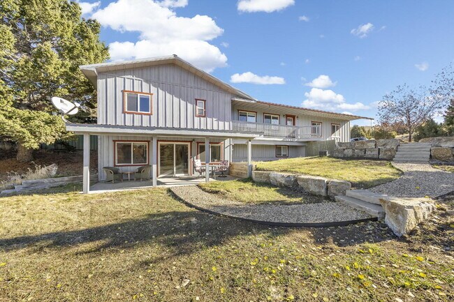 Building Photo - Hillside Hideaway in Historic Virginia Cit...