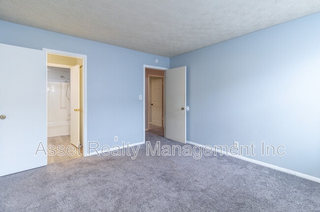 Building Photo - 9157 Cedarpark Ln NW