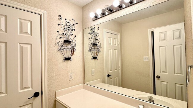 Building Photo - 158 Prairie Dawn Cir