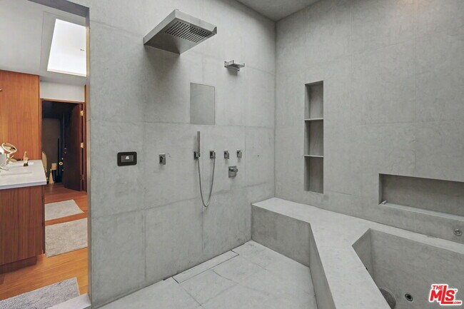Building Photo - 2644 Eden Pl