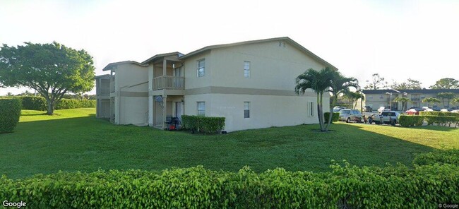 Building Photo - 5862 Homeland Rd
