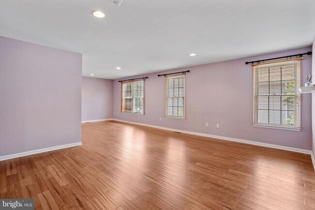 Building Photo - 50 Greylynne Dr