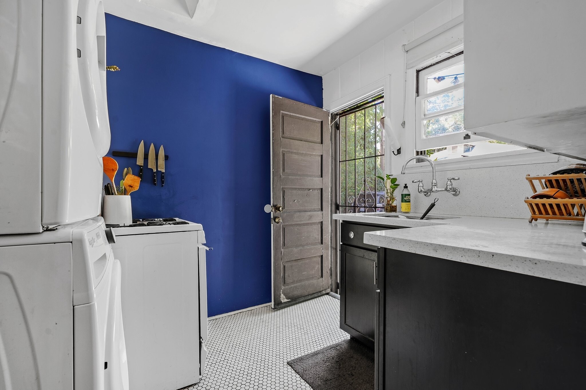 Kitchen door to ext parking spots - 157 South Westmoreland Avenue