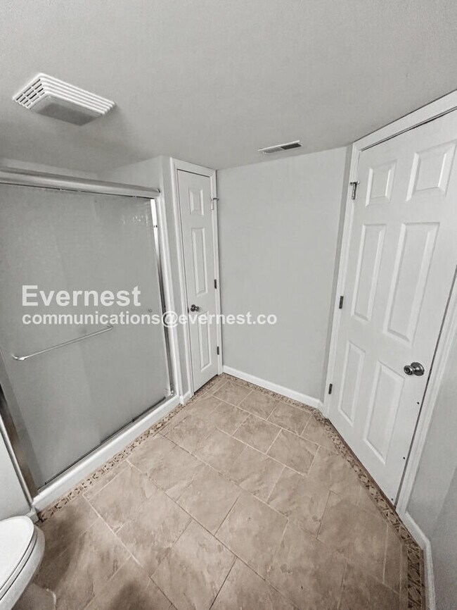 Building Photo - Limited Time Special Offer / Spacious 4-Bed Home with 2-Car Garage & Modern Amenities