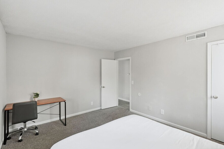 Building Photo - 1314 Stone Mill Ct