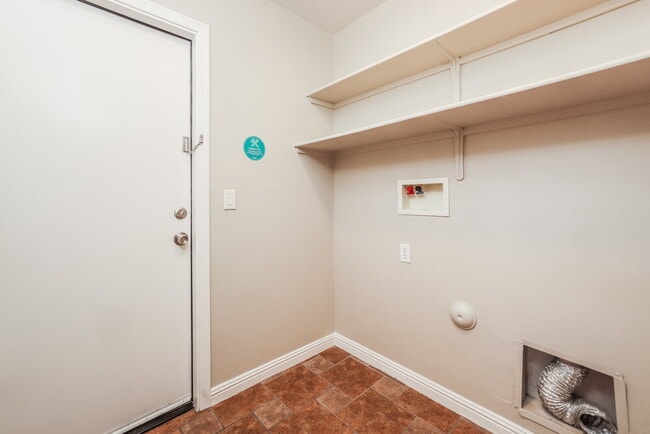 Building Photo - 3652 W Avenida Obregon