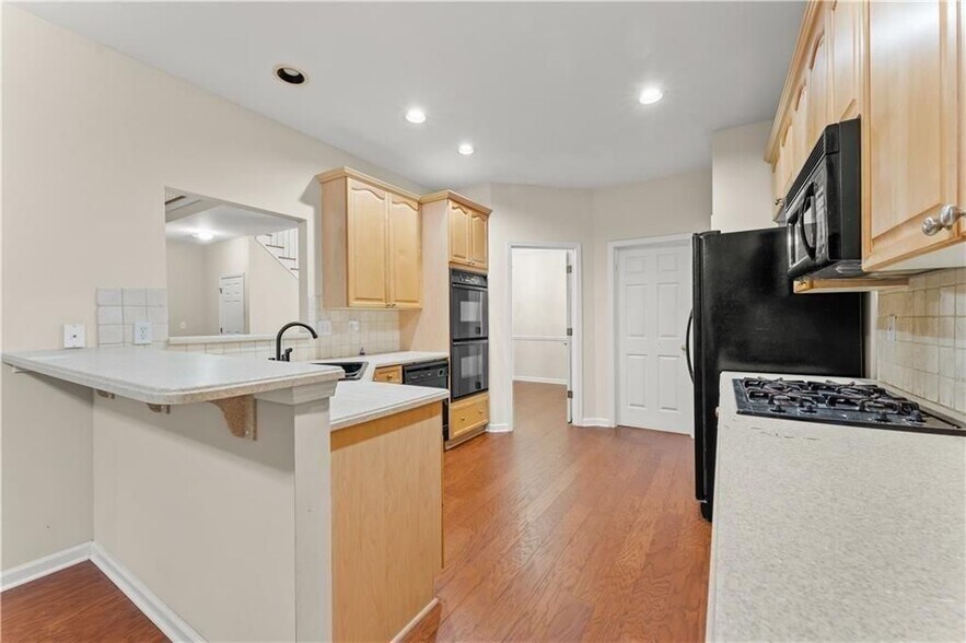 Building Photo - 4610 Planters Hill Dr