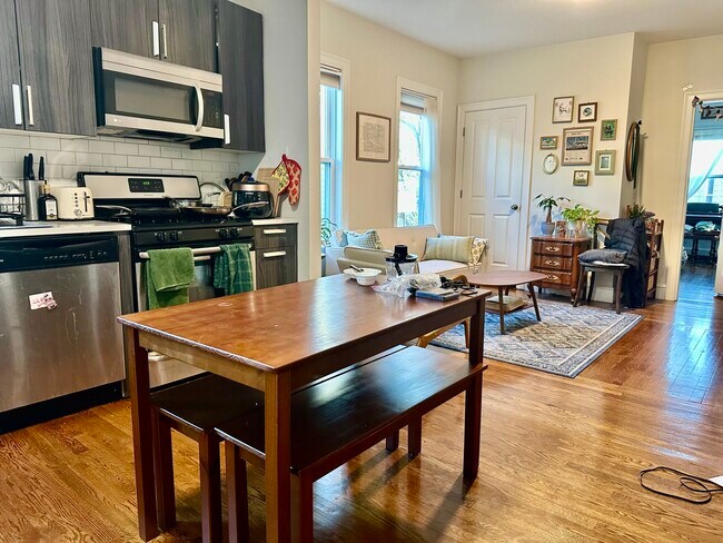 Building Photo - 27 Marney St