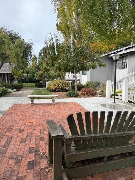 Building Photo - 5302 Cribari Heights