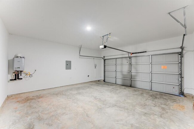 Building Photo - 16542 Texas Palmetto Wy