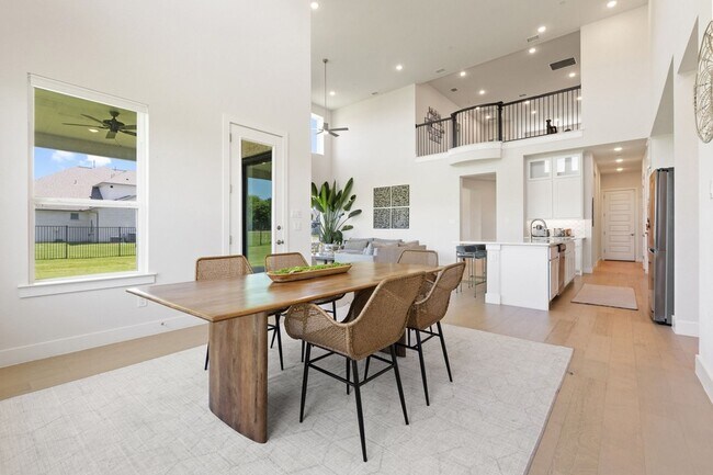 Building Photo - 1125 Sugar Bars Dr