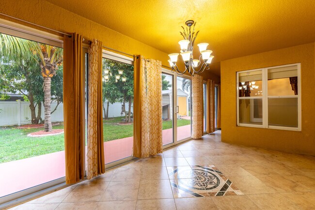 Building Photo - 2853 SE Melaleuca Blvd