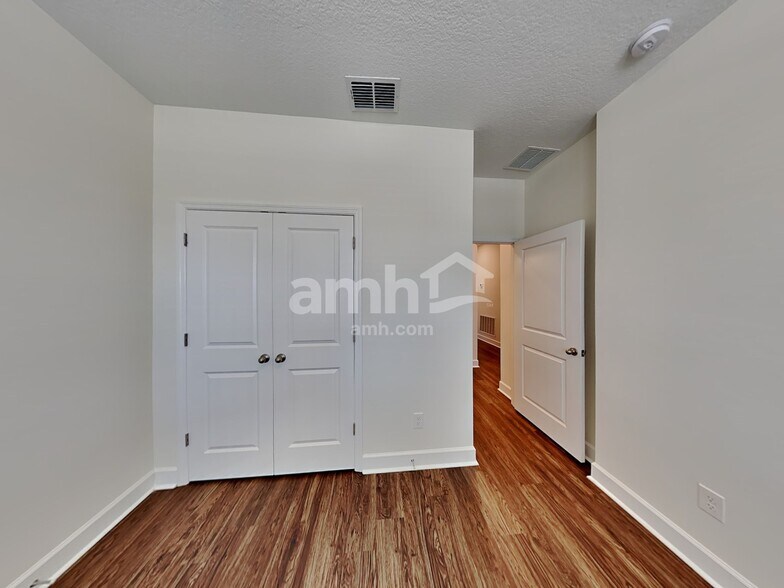Building Photo - 2463 Ixora Ct