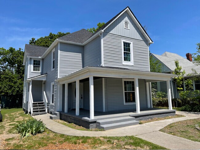 Building Photo - 215 E Burwell Ave