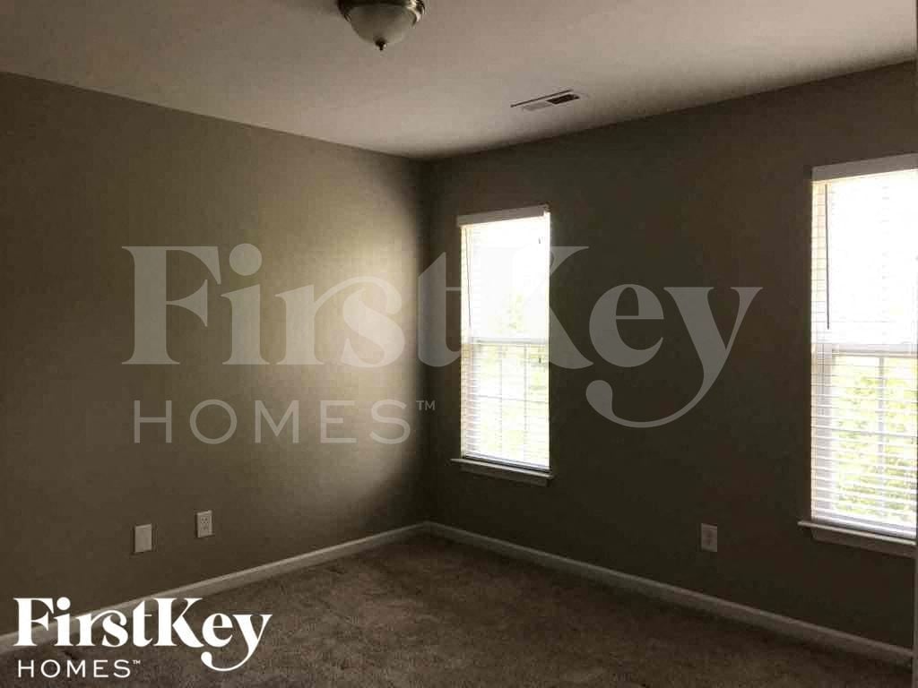 Building Photo - 3750 Wharton Dr