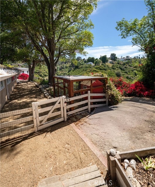 Building Photo - 12 Martingale Dr