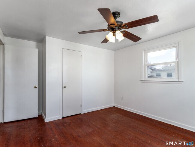 Building Photo - 97 Brussels Ave