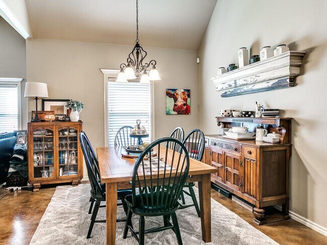 Building Photo - Deer Creek Schools and a Gated Community!