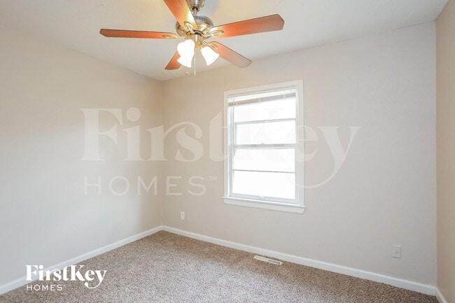 Building Photo - 5902 E 95th Terrace