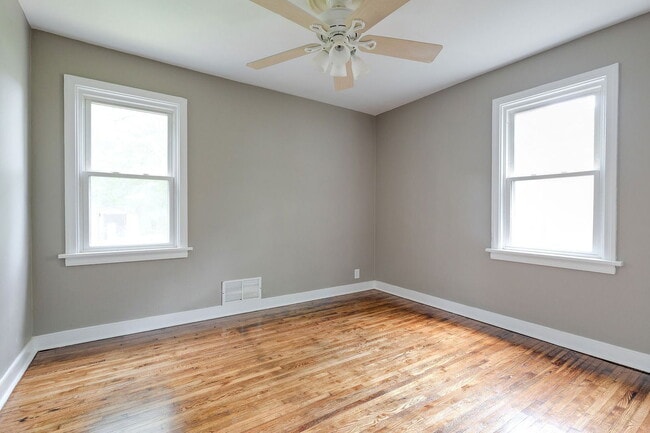 Building Photo - 3009 Napoleon St