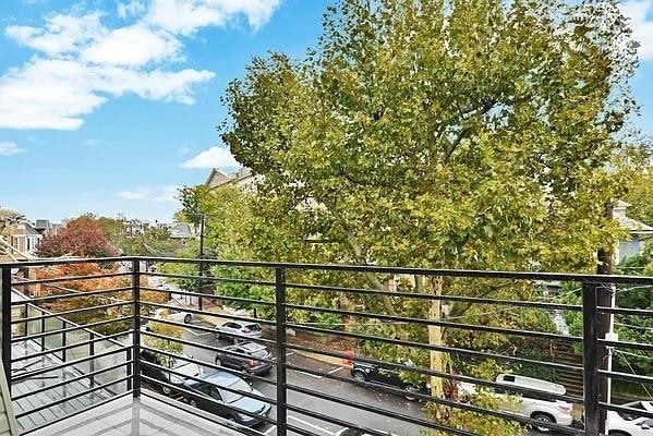 Building Photo - 59 Hauxhurst Ave