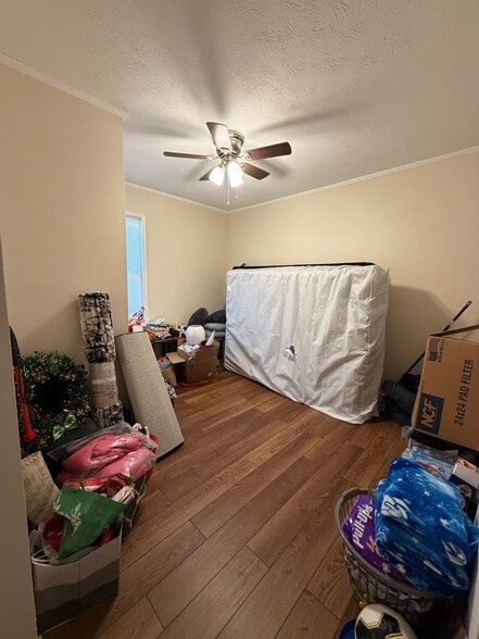 Building Photo - 1310 Davis Ave